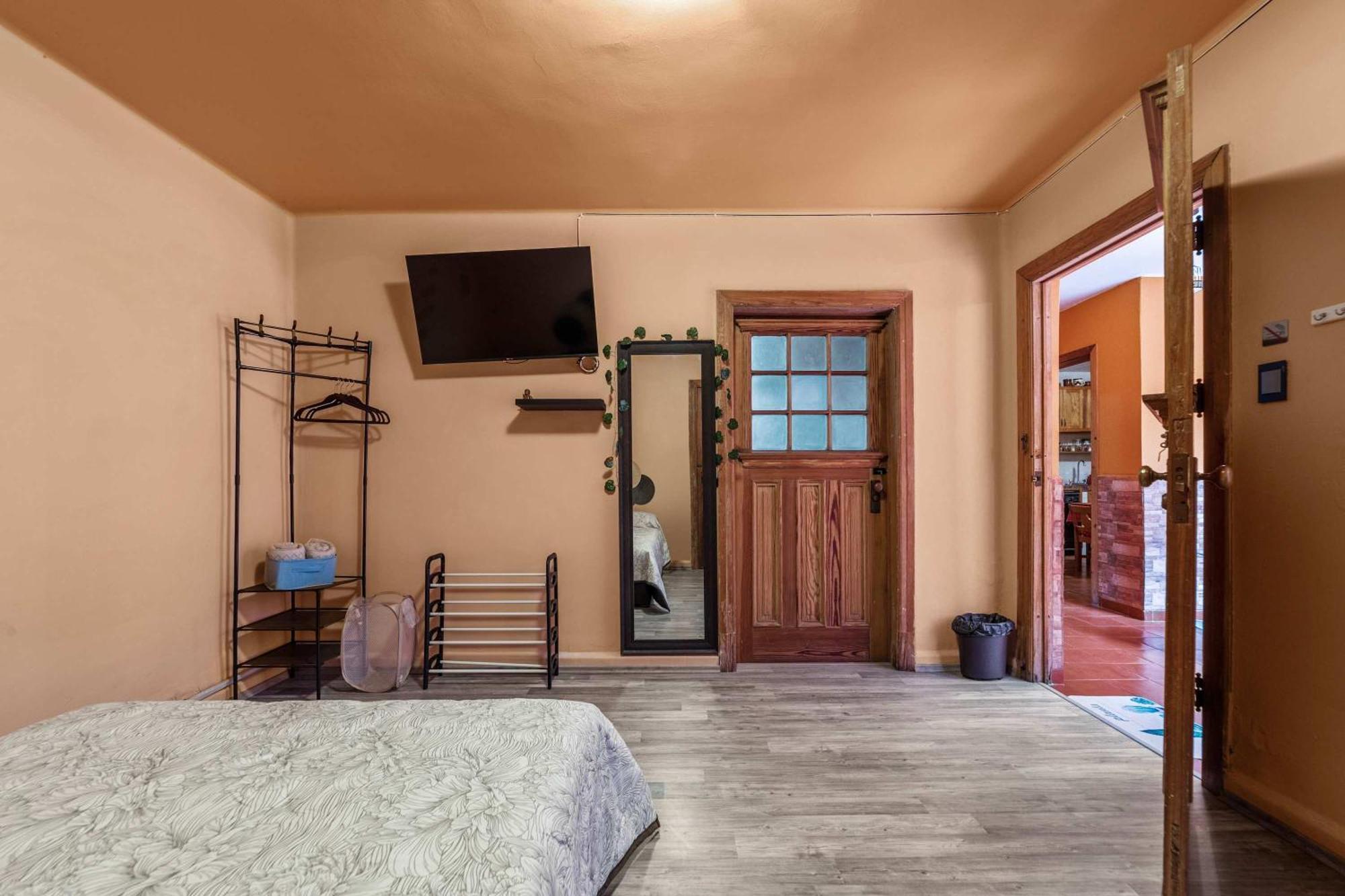 Charming 2-Bedroom Retreat In Lomas De Bezares Мексико Сити Екстериор снимка